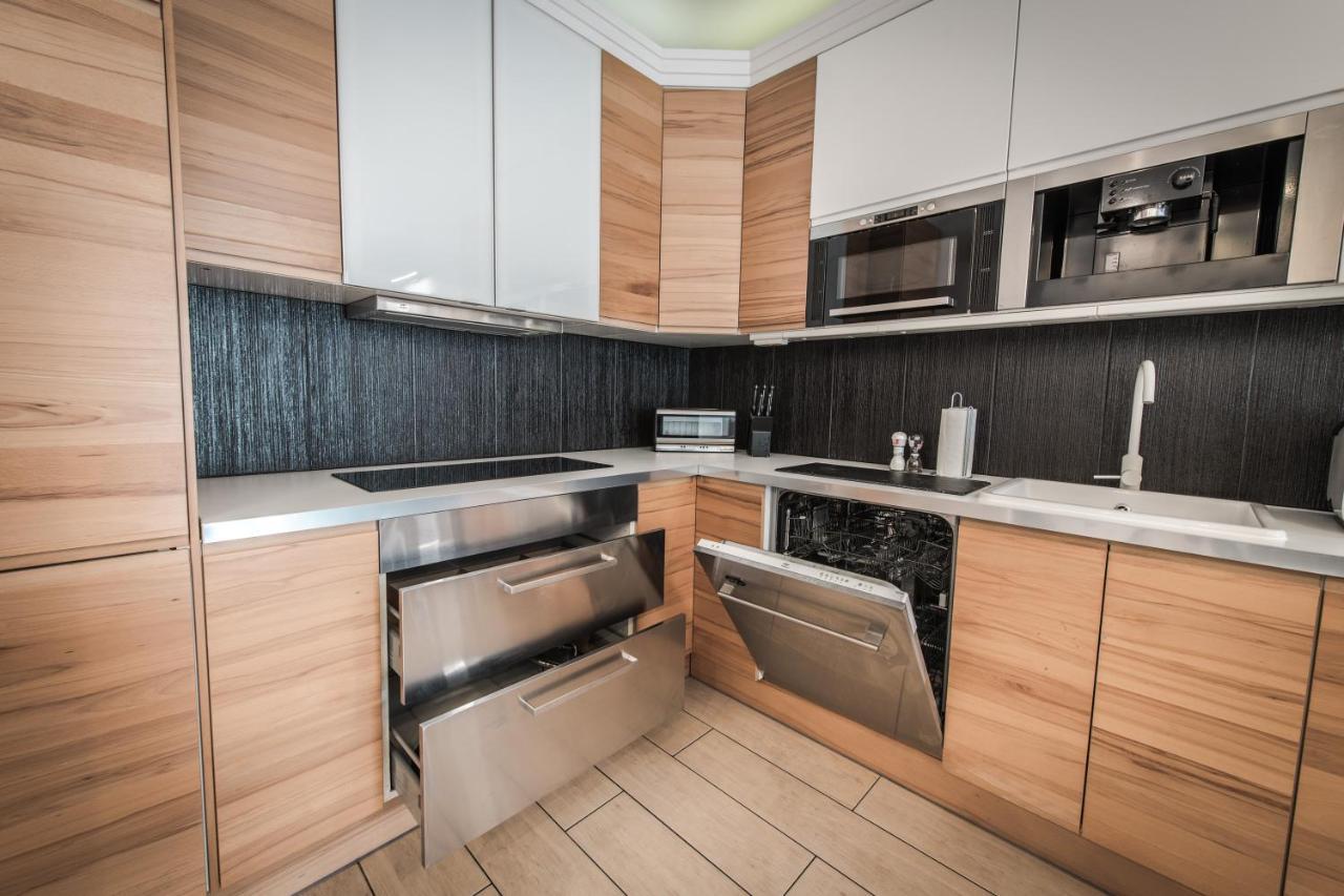 Tarasy Verona Apartment *
